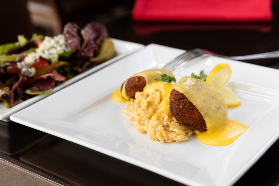 Stroubes, Crab Cakes, Old Fashioned, waitress: Brianna Sylvain, 1.11.20
